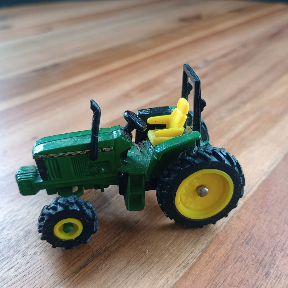 ERTL 1993 John Deere 6400 Row Crop Tractor Diecast Toy